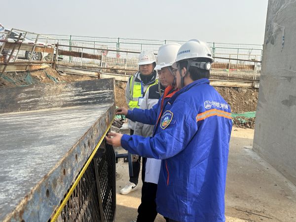 津潍高铁先开段项目部青年突击队